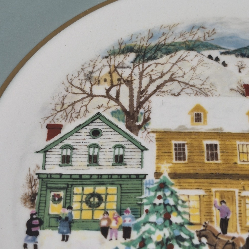 Avon Christmas Plate "Country Christmas" 1980- Vtg 8th Edition 22k gold trim - Picture 8 of 16